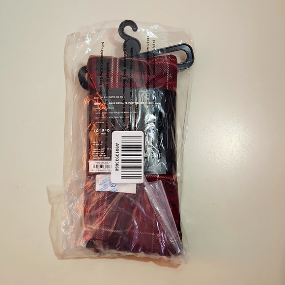 ❤️NWT VINTAGE TORRID LEGGING - HIGH RISE WINE BLACK PLAID - FULL LENGTH SIZE 1X - Picture 4 of 9